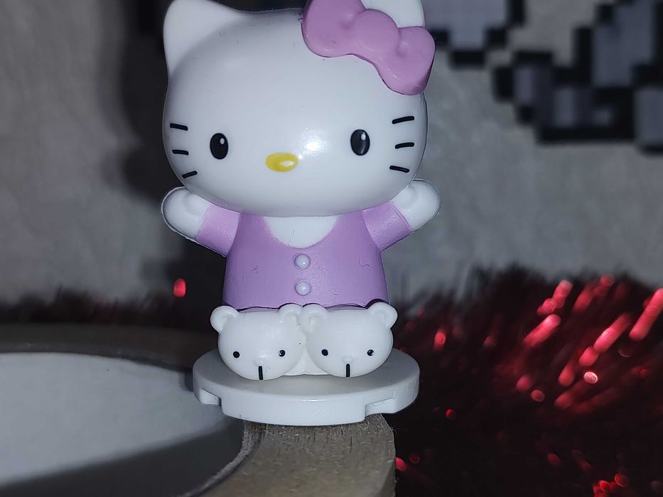 Обмен коллекционная фигурка хелоу кити гарнюні