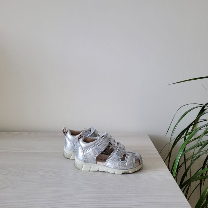 Сандалі шкіряні Оригінал Ecco mini stride 761131 рр.22