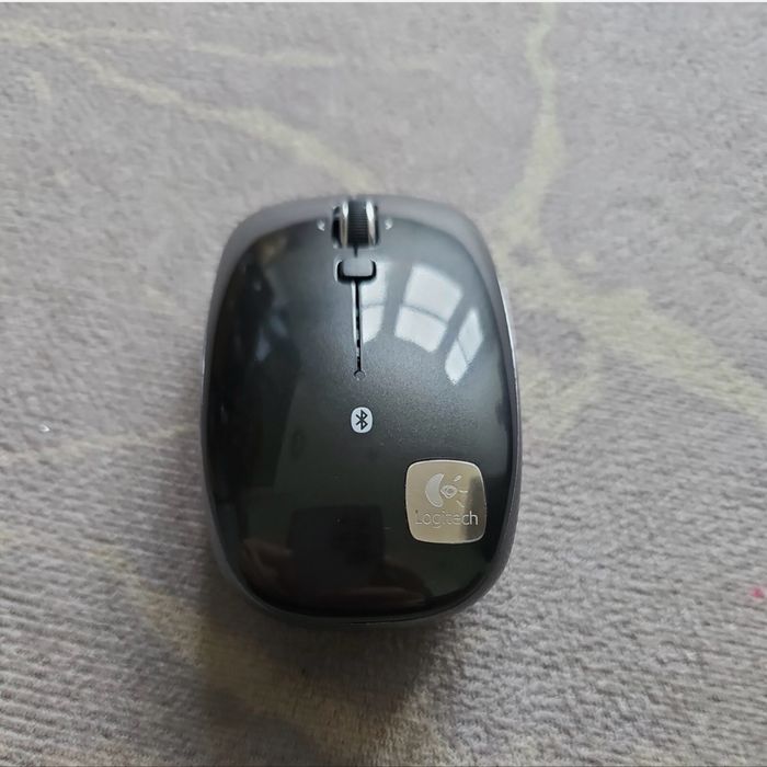 Logitech M555b Bluetooth Mouse447346565395916802