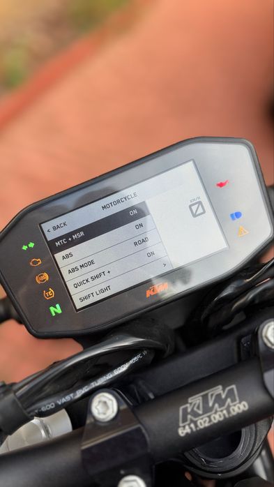 Мотоцикл КТМ (KTM 790 Duke R )