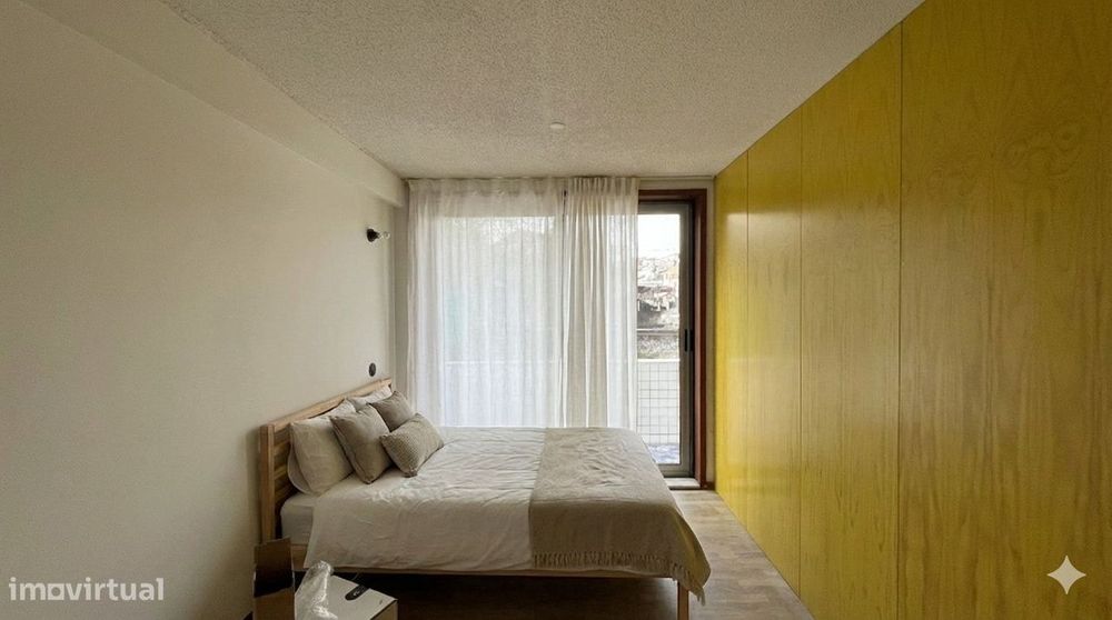 Apartamento T1 com varanda e excelente localização