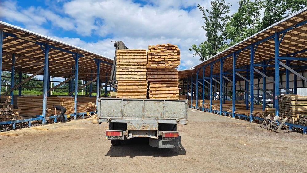 Якість і швидкість — пиломатеріали без затримок Телефонуйте