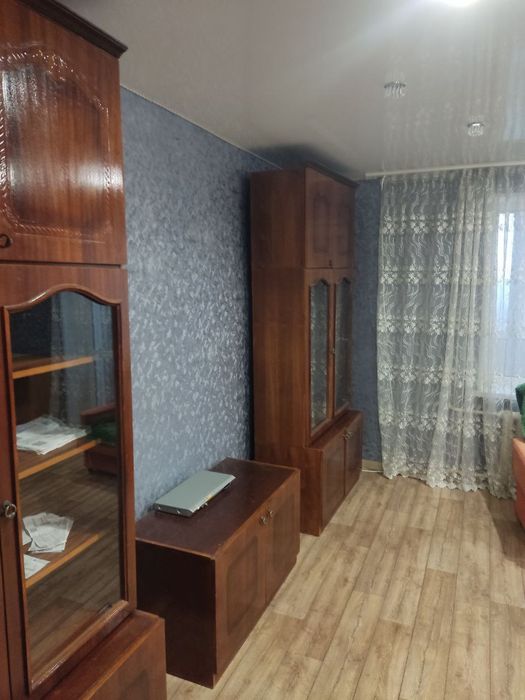 4 кімнатна квартира з добротним  ремонтом