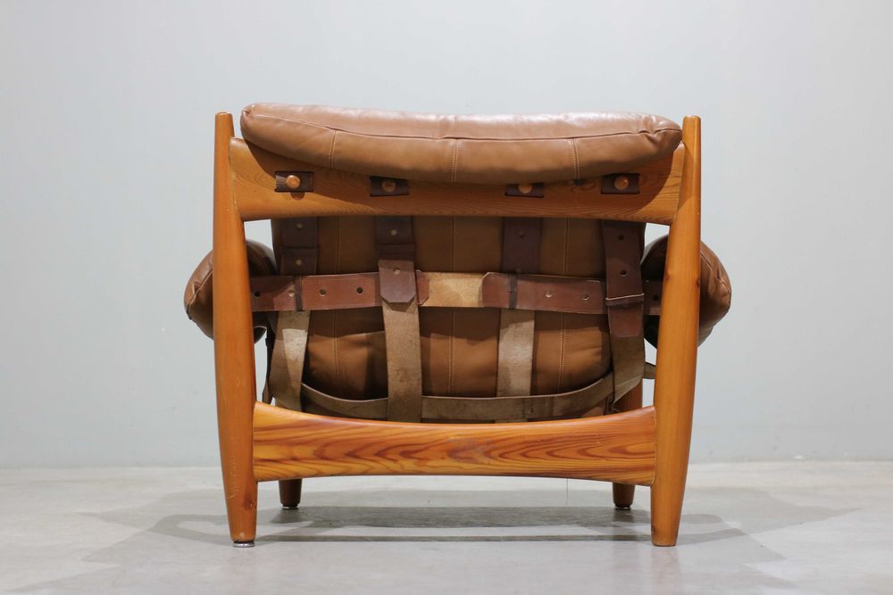 Poltrona + Pousa pés Sérgio Rodrigues modelo Sheriff | ISA, Itália