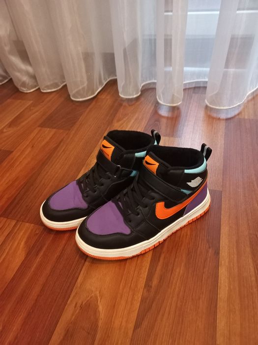 Кроссовки  Jordan 37 p.