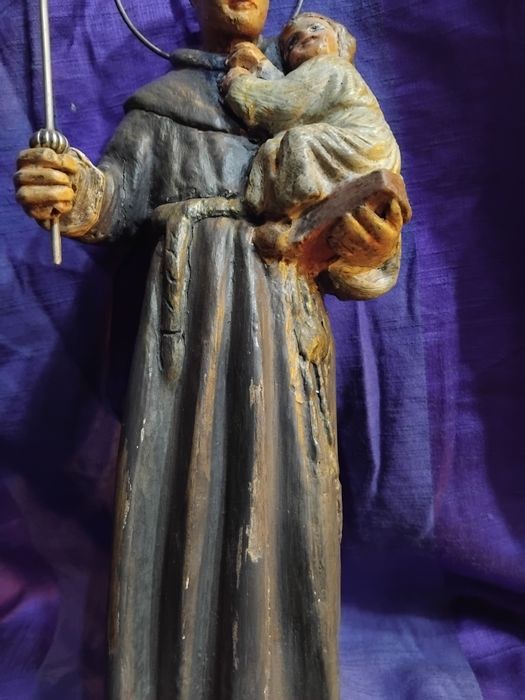 Imagem de santo António policromada