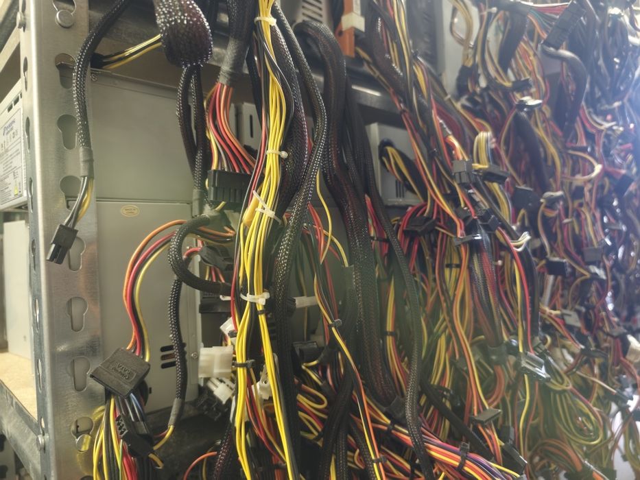 Блок живлення для ПК FSP Optima Pro (FSP550-80GLN) 550Watt 1*6PIN GPU