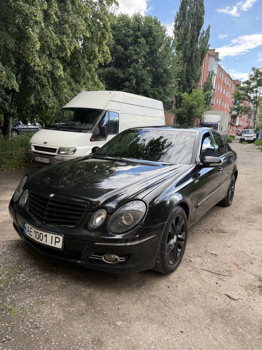 Продам Mercedes 211 3.0 бензин 2006 рік
