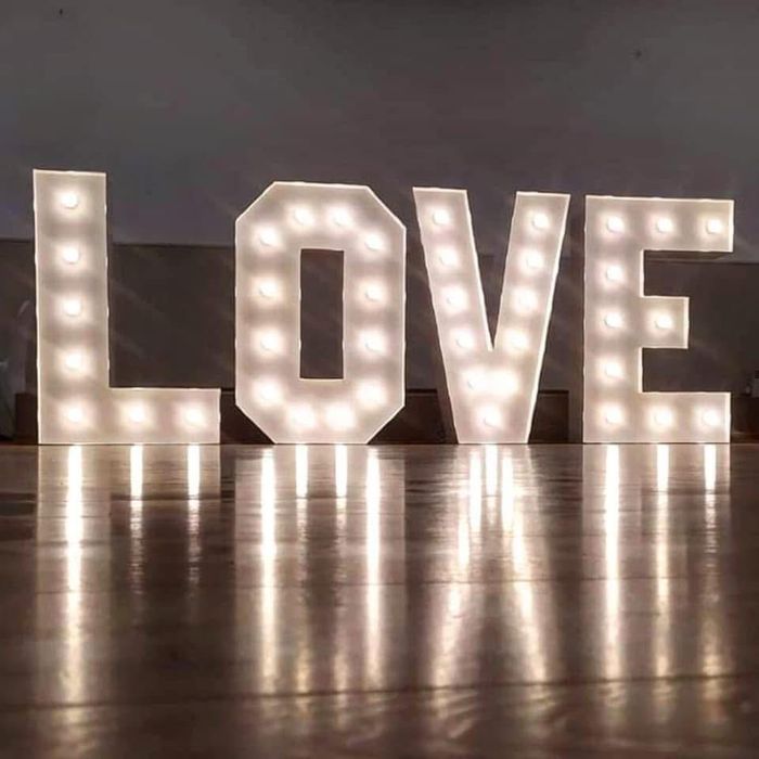 Wynajem napisów Led ( Miłość, Love, Serce, Cyfry, Neony )