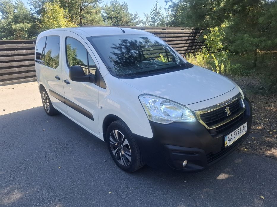 Продаю Peugeot Partner 1.6