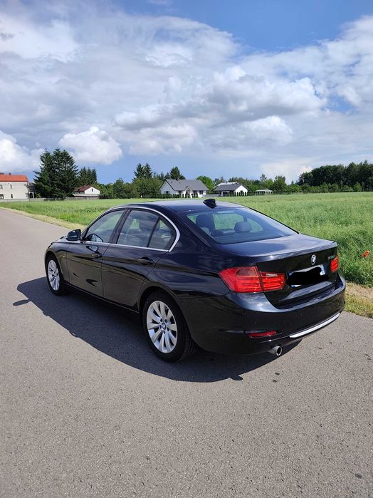 BMW F30 , sedan , automat  seria 316 2.0D  przebieg jedyne 106tys Km