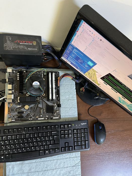 НОВА Материнская плата Gigabyte B660M DS3H DDR4 LGA1700 DDR4