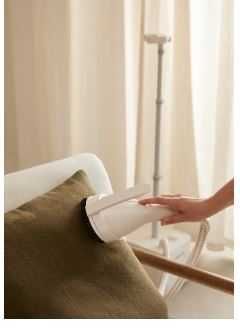 Ferro de engomar a vapor vertical