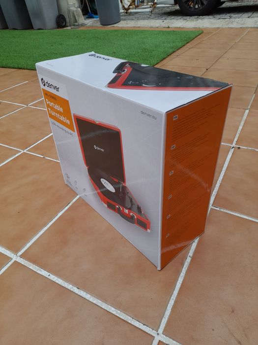 Gira discos Denver portátil para singles e LP com USB - RCA Novo