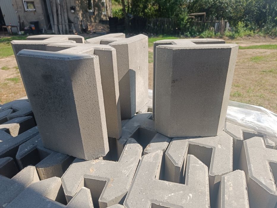 Podmorowka betonowa I łączniki 25 cm