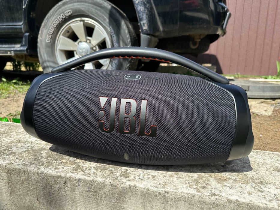 Колонка JBL BoomBox 3