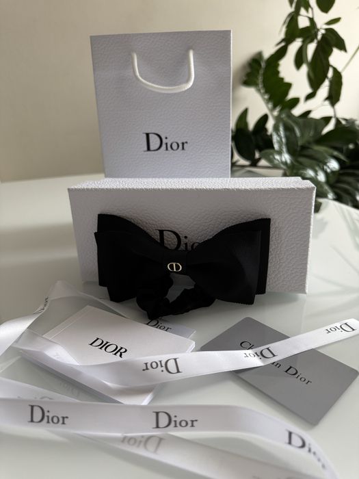 Elegancka kokarda na wlosy Dior