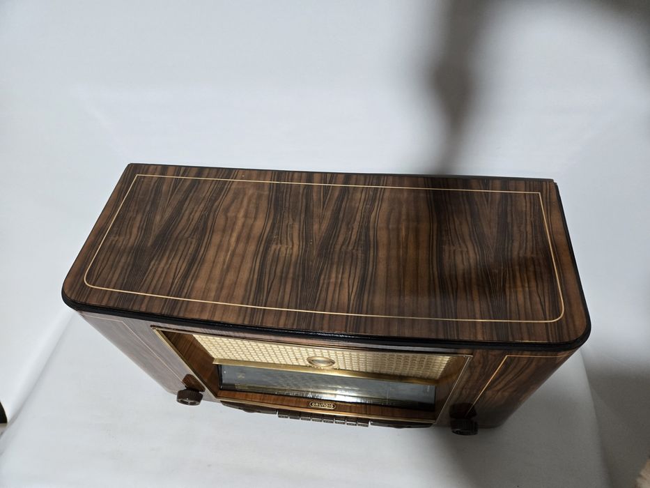 Rádio antigo reparado Grundig