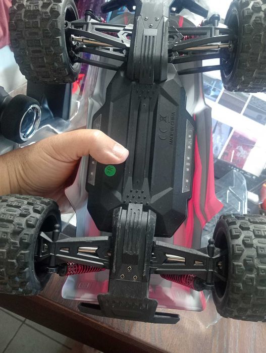Carro Comando RC Alta Velocidade 1:12 4WD Roadblock – Novo (2 Baterias)