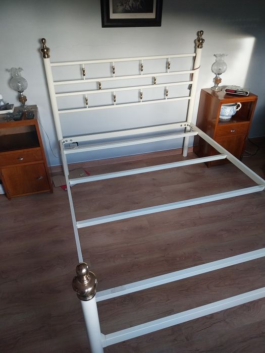 Cama casal 130x185cm