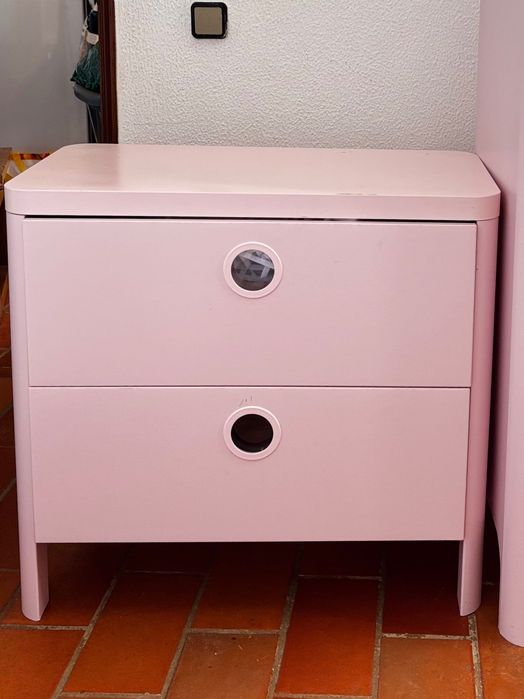 Roupeiro + Cómoda IKEA BUSUNGE Rosa Claro