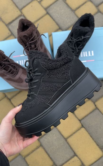 Черевики Тедді у двох кольорах чорні та коричневі