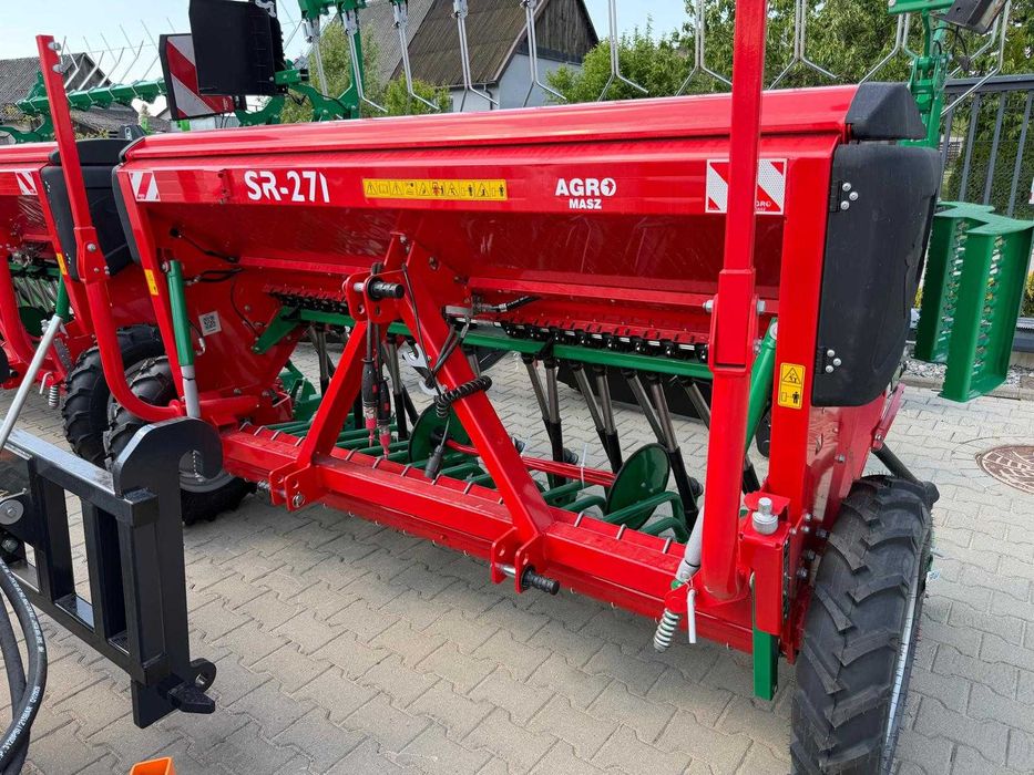 Siewnik Agro-Masz 3,0 m / 2,7 m / 2,5 m SR301 SR271 SR251