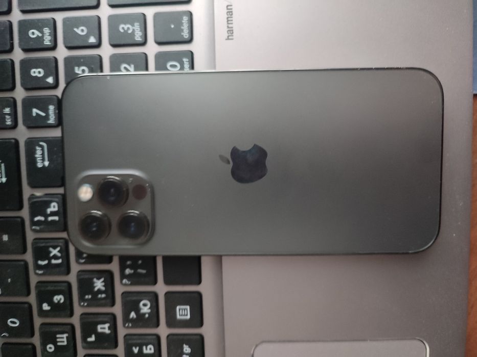 iPhone 12 pro 256 гарний стан