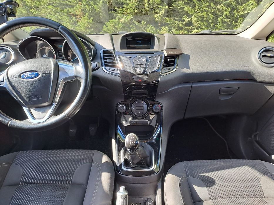 Ford Fiesta 1.5tdci  Titanium 2015 — photo 5