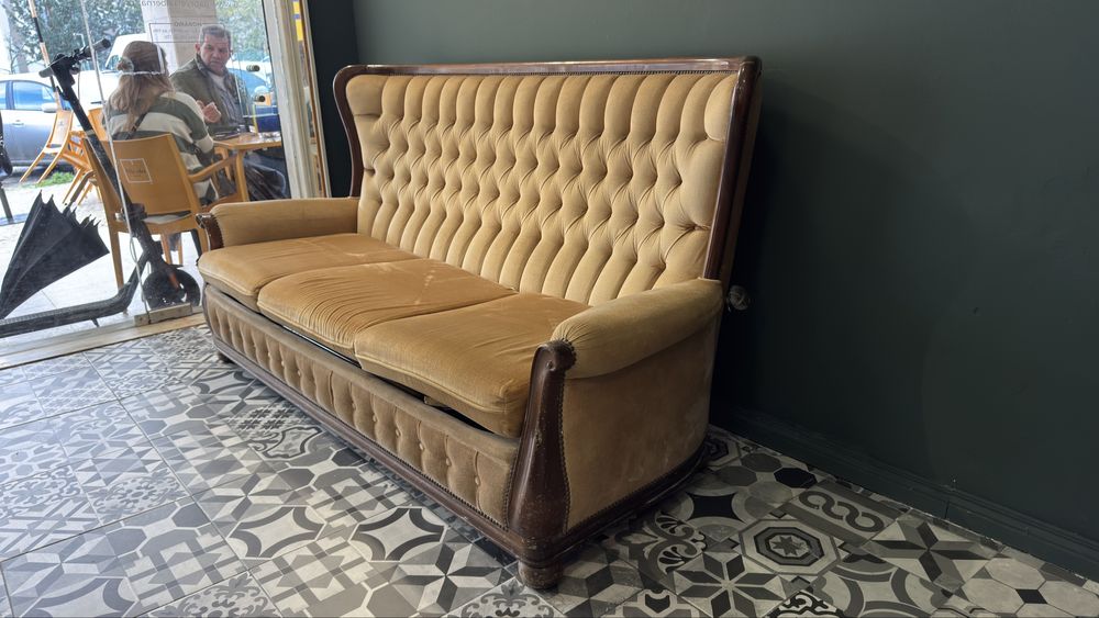 Sofa cama estilo chesterfiled de 3 lugares