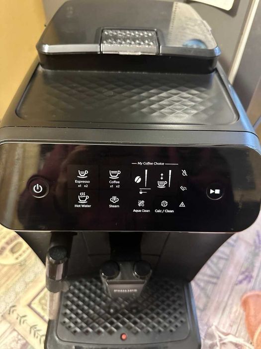 Кавомашина PHILIPS Series 800