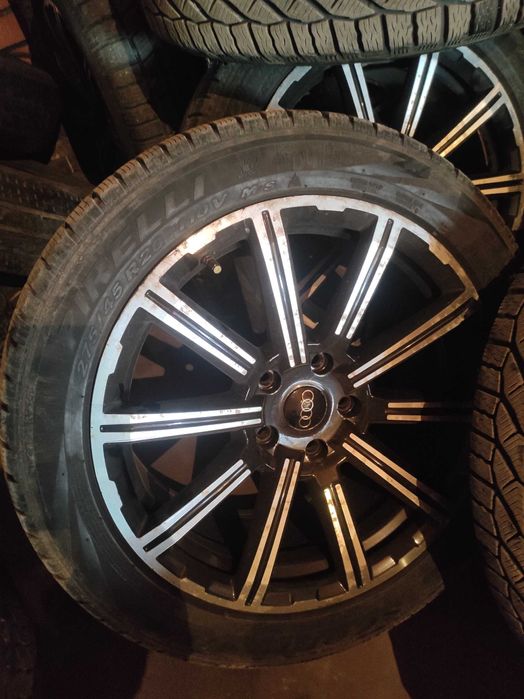 Audi Q7 бензин 4.2
Куплена новою з Америки...