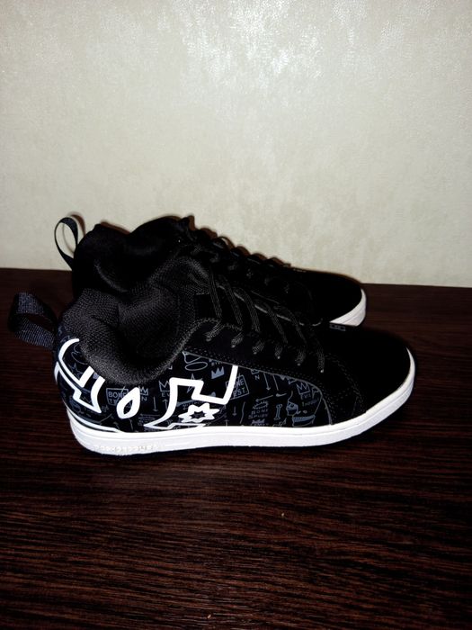 Кросівки DC в хорошому стані