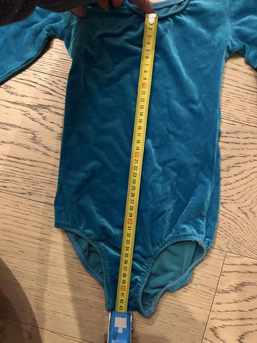 Welurowy kostium (body) gimnastyczne 6 lat