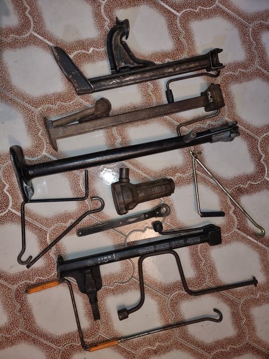 Домкраты  BMW, Mercedes, VAZ, GAZ