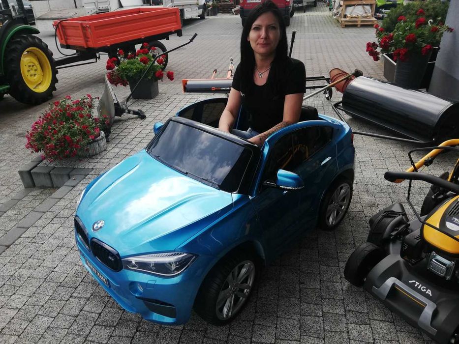 BMW X6M XXL dla 2 dzieci Lakier Niebieski Pilot Ekoskóra MP3 LED pasy