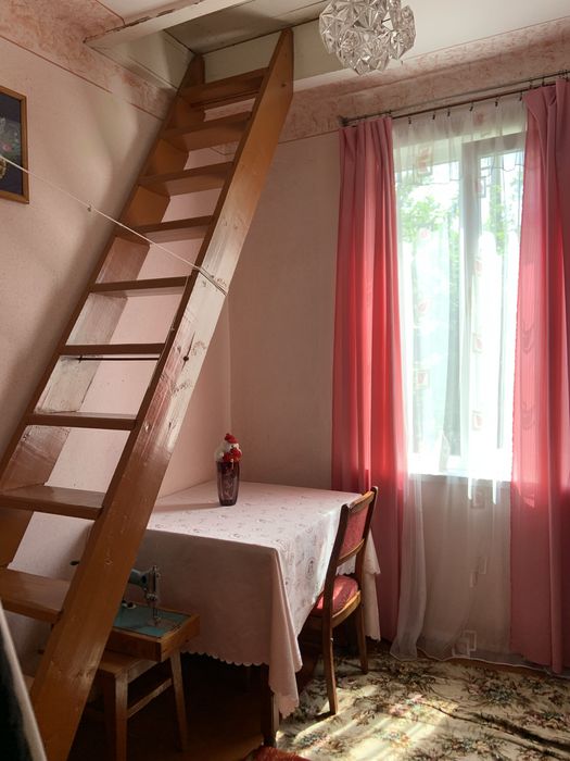 Продаж будинку і літньої кухні в м.Стебник