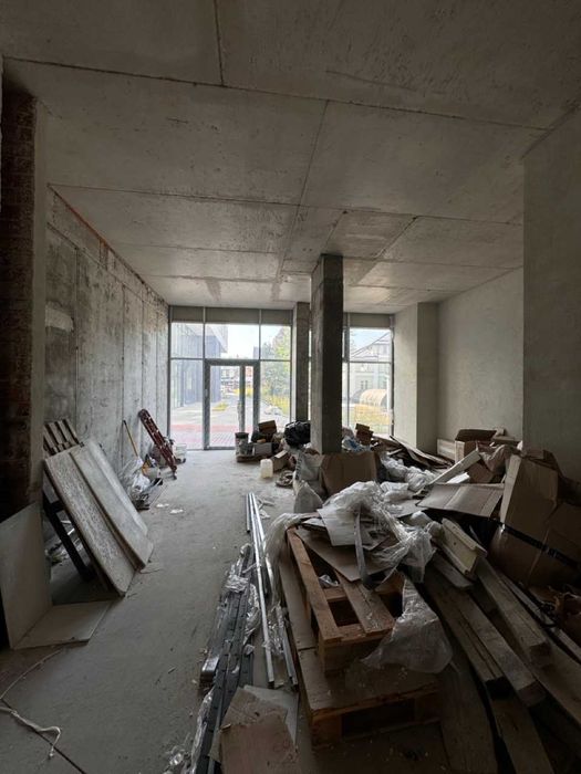 Оренда фасадного комерційного приміщення в ЖК Замарстинівська 134 а