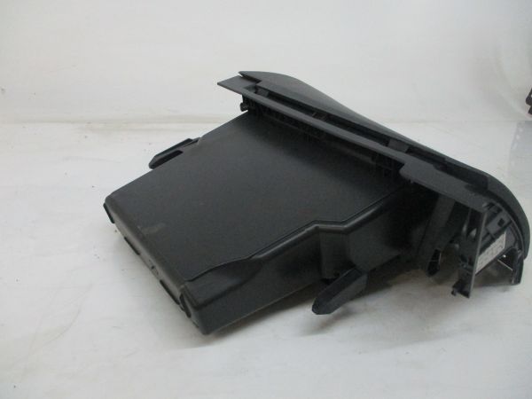 Porta luvas RENAULT Megane III (BZ0_)