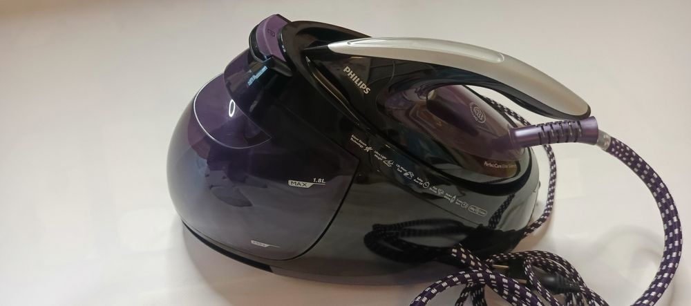 PAROWNICA  PHILIPS-GC9650/80
Profesjonalne prasowanie bez wysił