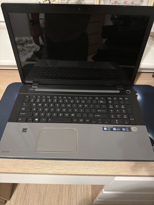Laptop Toshiba  Satellite l75d-a7283, 17.3 cali, stan bardzo dobry