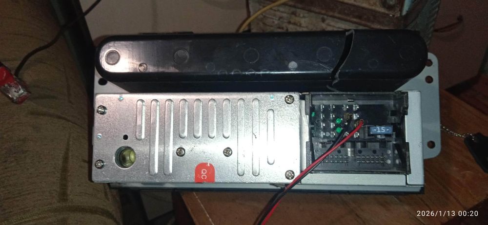 Продам магнитолу, усилитель,радио 4 канала