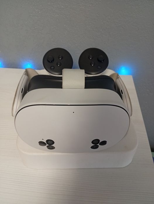 (Meta Quest 3s 128 GB) в середньому стані, неглючить робить добре