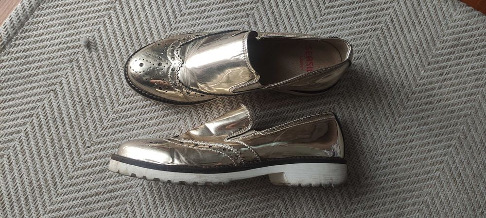 Conjuntos de 8 pares de sapatos/ténis n.37