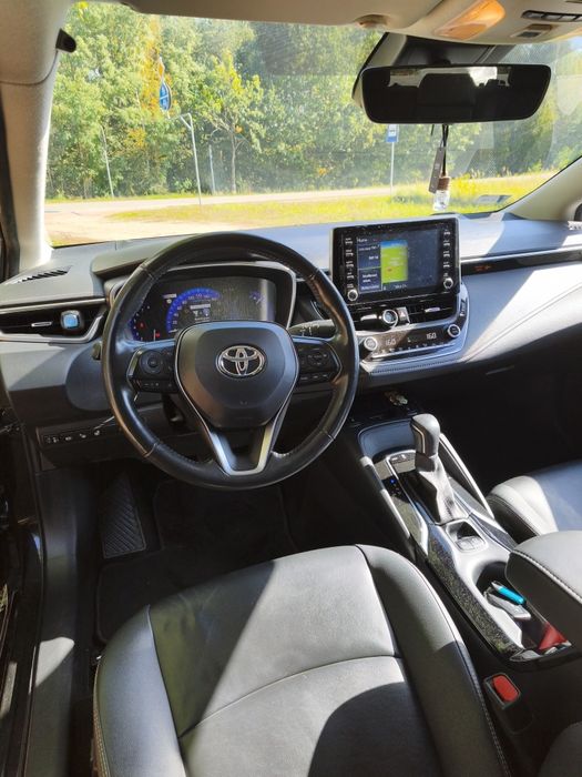 Toyota Corolla Executive + VIP Salon Polska
