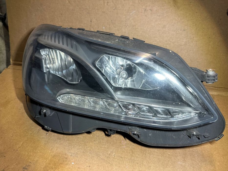 MERCEDES E 212  lampa prawa lift 2128204839