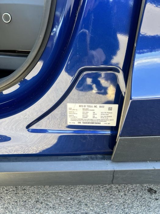 Tesla Model X 2022 року