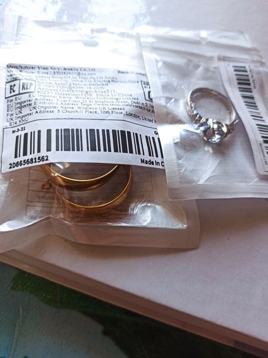 Біжутерія ,каблучка та сережки