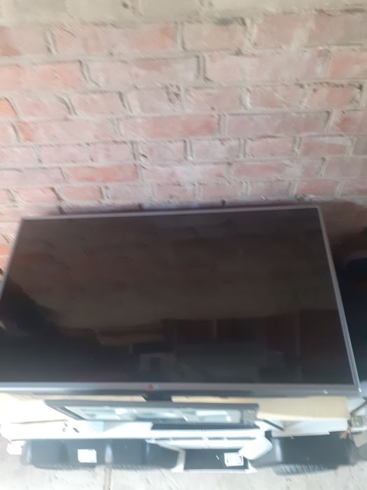 Telewizor LG 42" na części