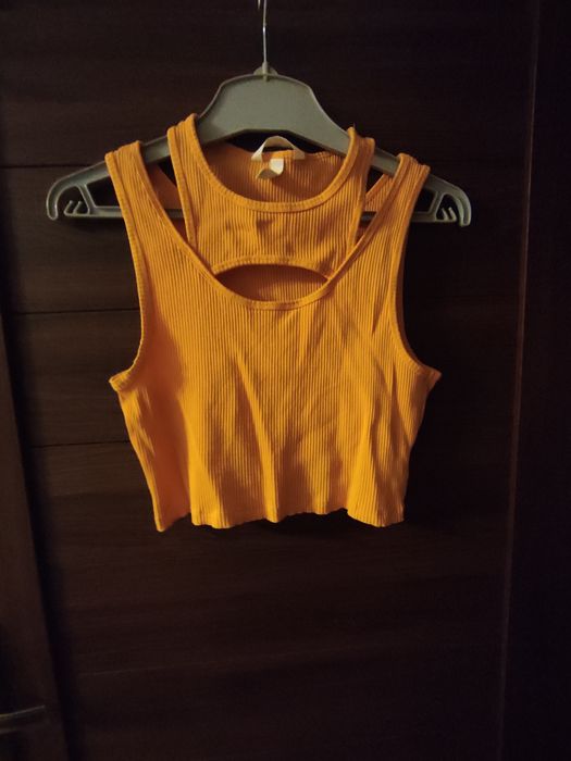 Sprzedam crop top prążkowany